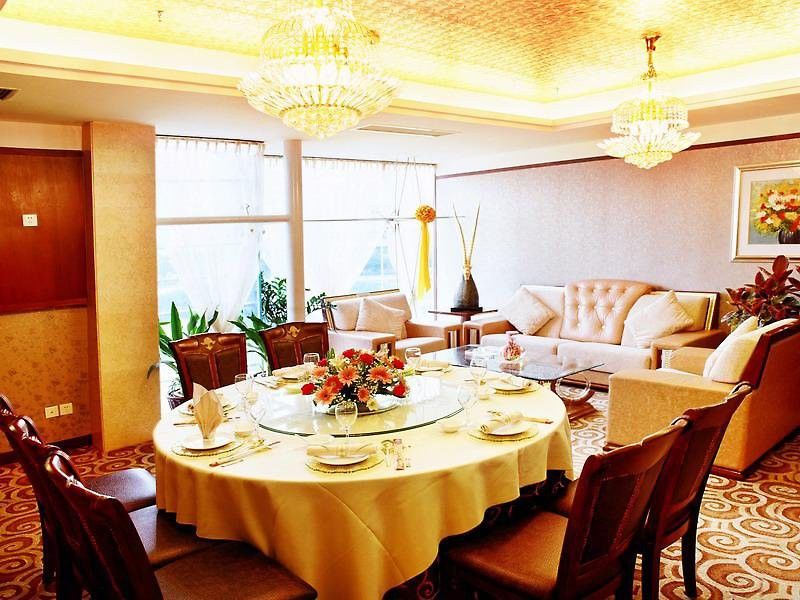 Golden City Hotel Foshan Exterior photo